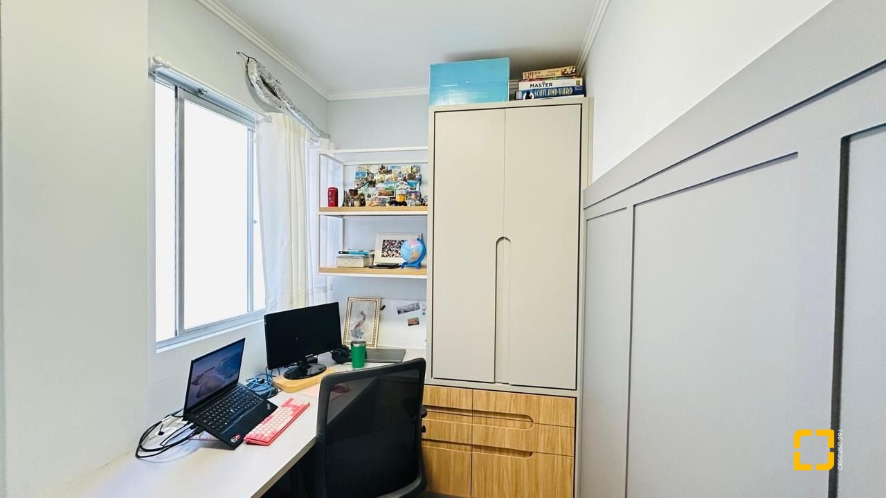 Apartamento com 96m², 4 quartos (sendo 1 suíte), 1 garagem, no bairro Trindade em Florianópolis