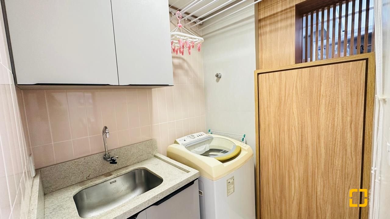 Apartamento com 96m², 4 quartos (sendo 1 suíte), 1 garagem, no bairro Trindade em Florianópolis