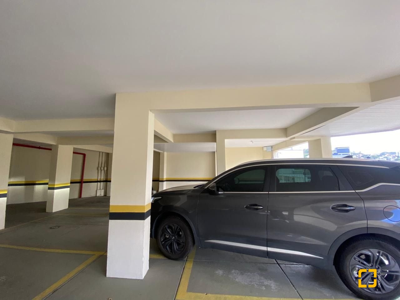 Cobertura com 501m², 4 quartos (sendo 3 suítes), 3 garagens, no bairro Trindade em Florianópolis