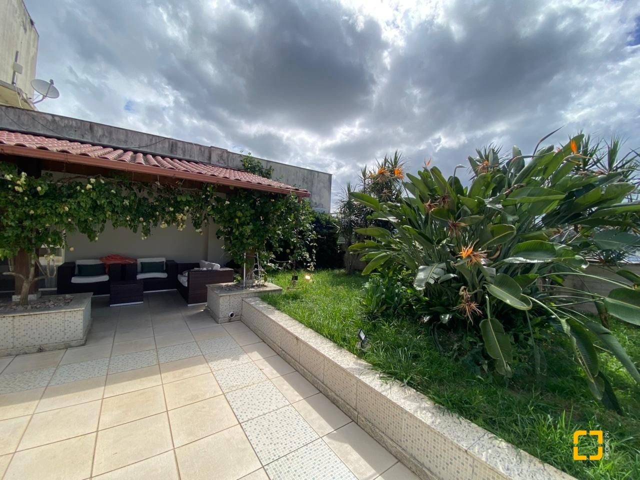 Cobertura com 501m², 4 quartos (sendo 3 suítes), 3 garagens, no bairro Trindade em Florianópolis