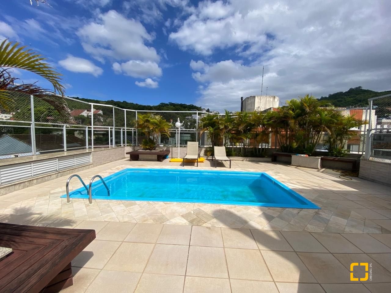 Cobertura com 501m², 4 quartos (sendo 3 suítes), 3 garagens, no bairro Trindade em Florianópolis