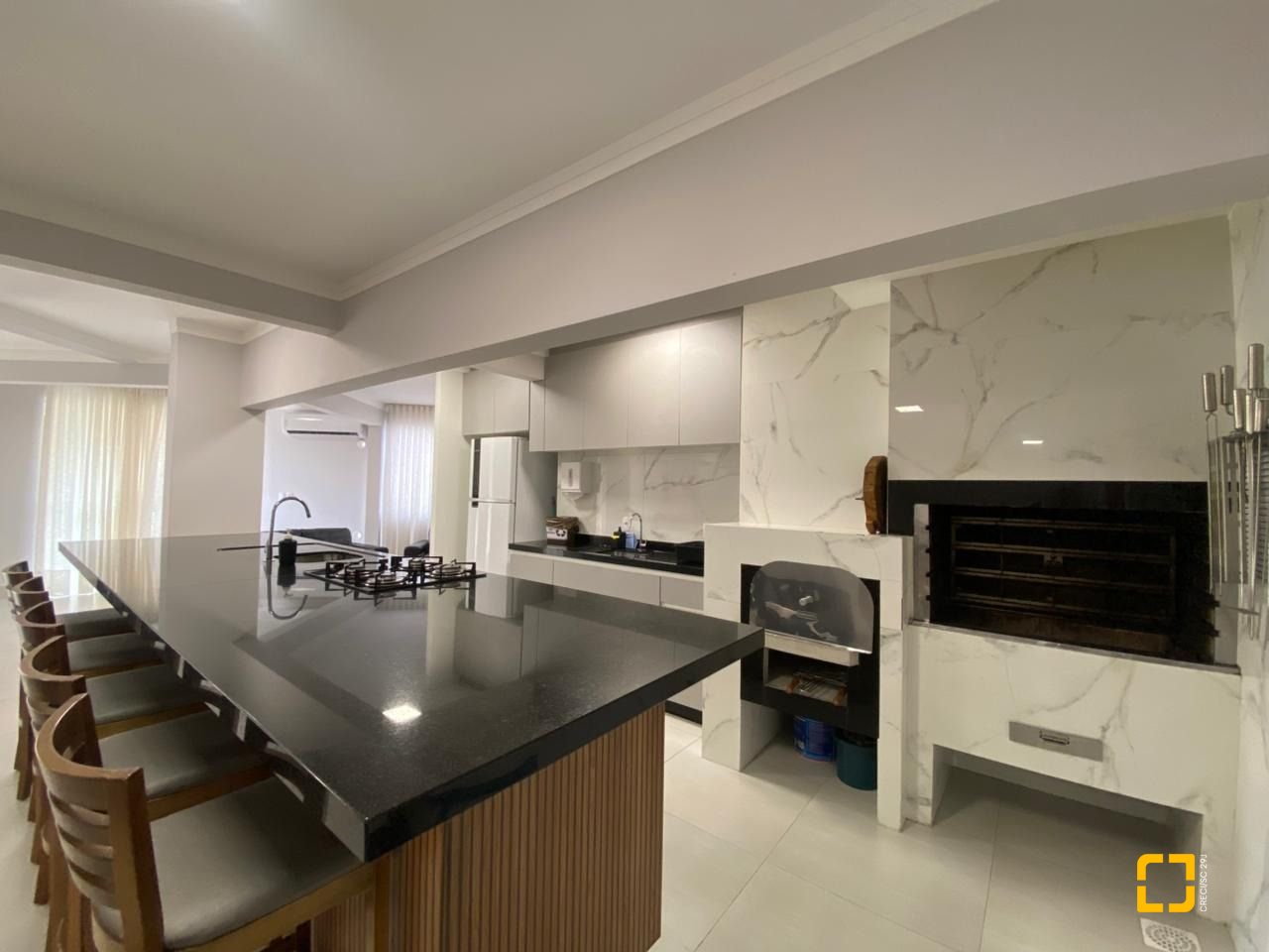 Cobertura com 501m², 4 quartos (sendo 3 suítes), 3 garagens, no bairro Trindade em Florianópolis
