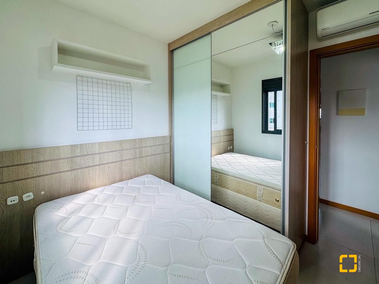 Apartamento com 83m², 4 quartos (sendo 1 suíte), 2 garagens, no bairro Beiramar em Florianópolis