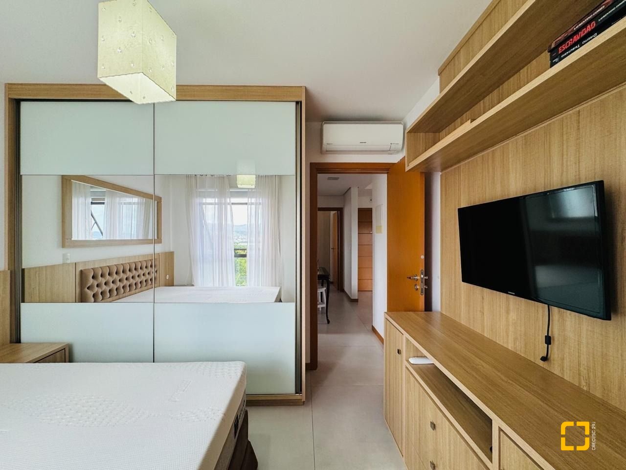Apartamento com 83m², 4 quartos (sendo 1 suíte), 2 garagens, no bairro Beiramar em Florianópolis
