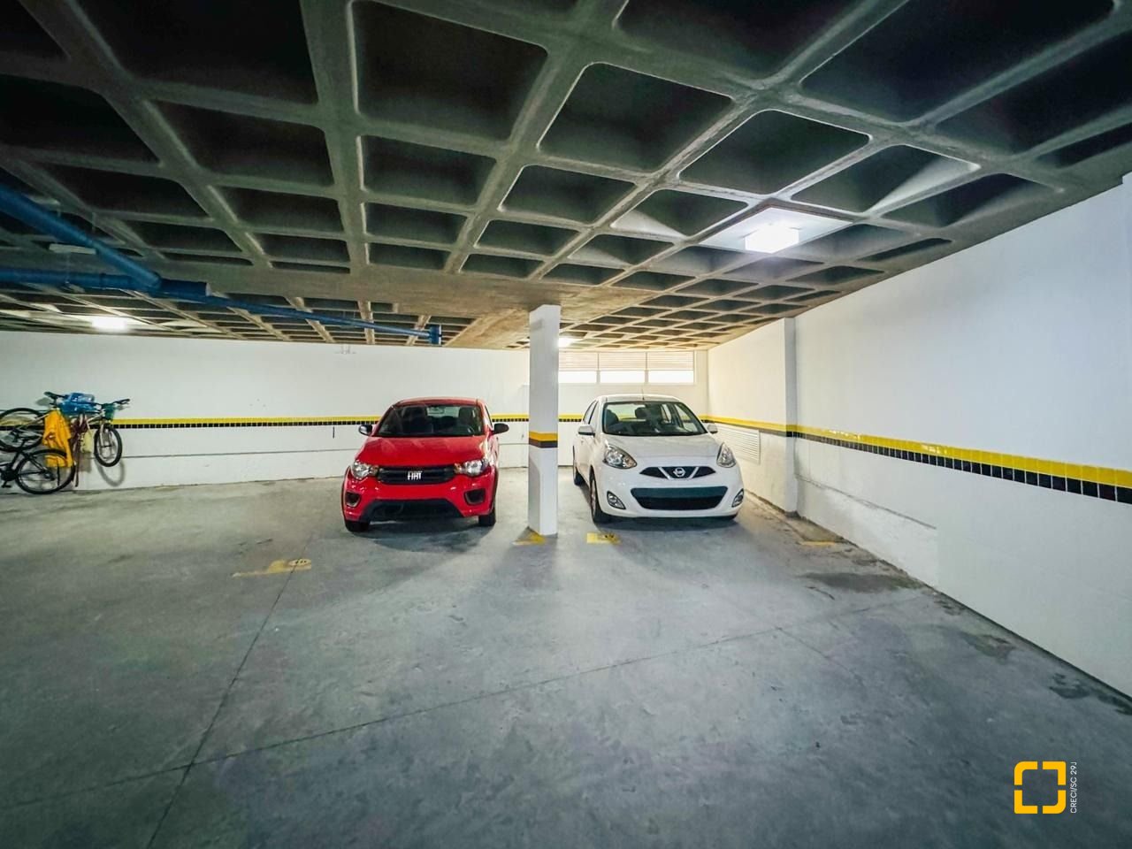 Apartamento com 83m², 4 quartos (sendo 1 suíte), 2 garagens, no bairro Beiramar em Florianópolis