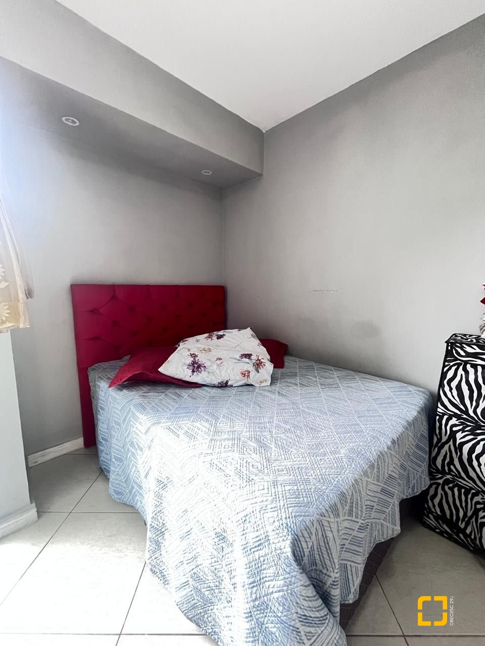 Apartamento com 54m², 1 quarto, no bairro Coqueiros em Florianópolis