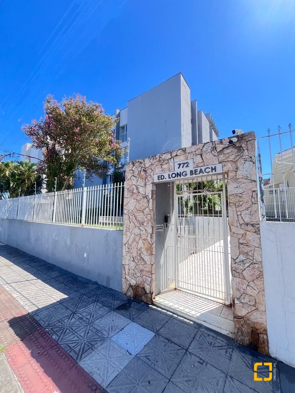 Apartamento com 54m², 1 quarto, no bairro Coqueiros em Florianópolis