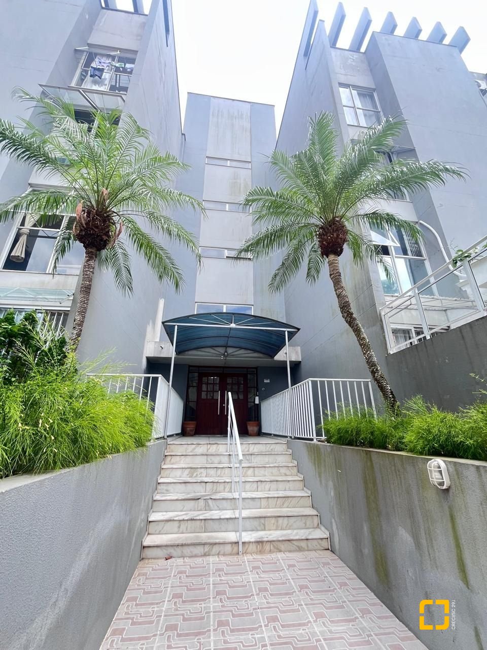 Apartamento com 54m², 1 quarto, no bairro Coqueiros em Florianópolis