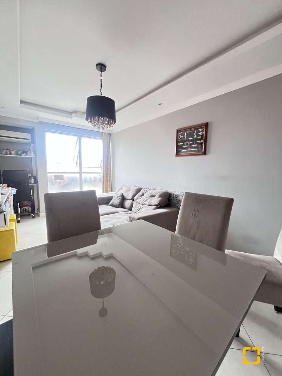 Apartamento com 54m², 1 quarto, no bairro Coqueiros em Florianópolis