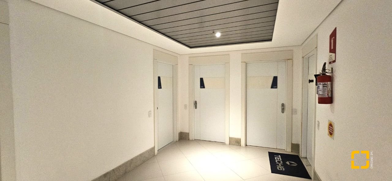 Sala com 25m², 1 garagem, no bairro Vargem Pequena em Florianópolis