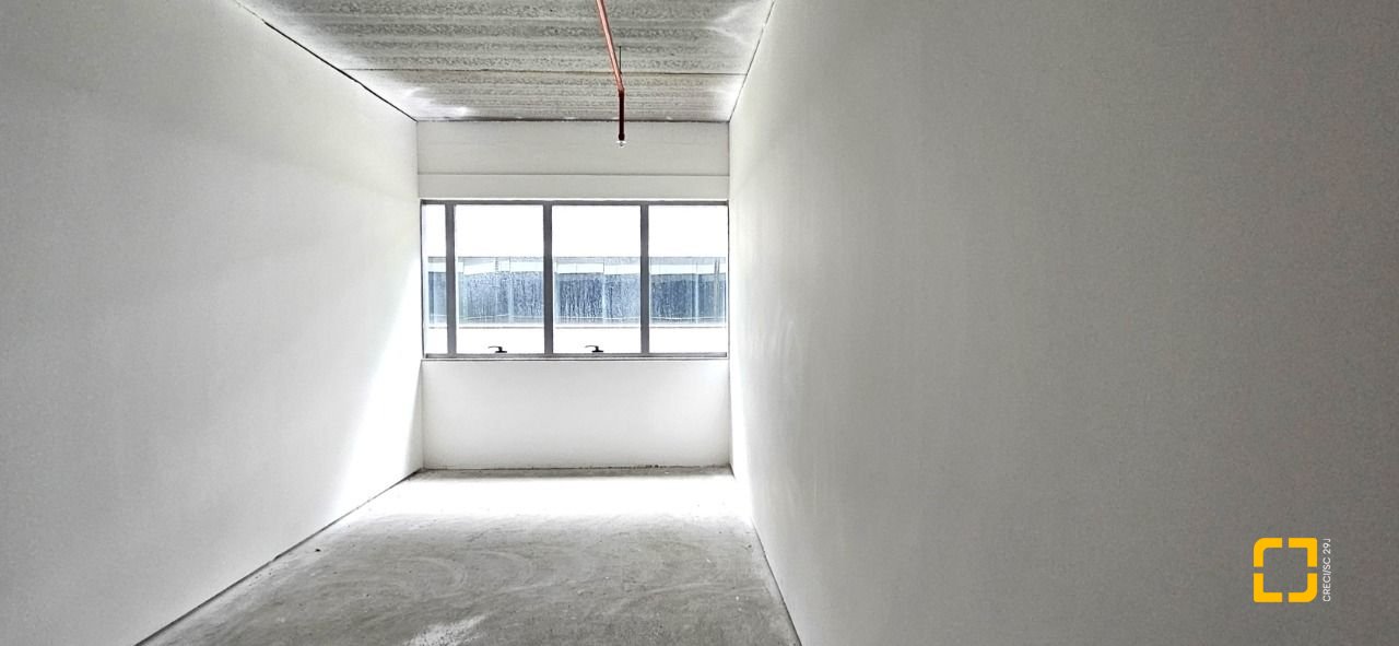 Sala com 25m², 1 garagem, no bairro Vargem Pequena em Florianópolis