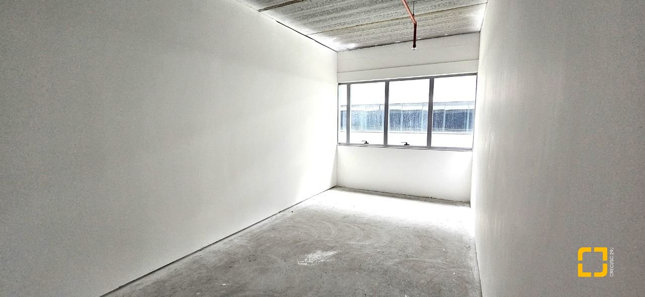 Sala com 25m², 1 garagem, no bairro Vargem Pequena em Florianópolis