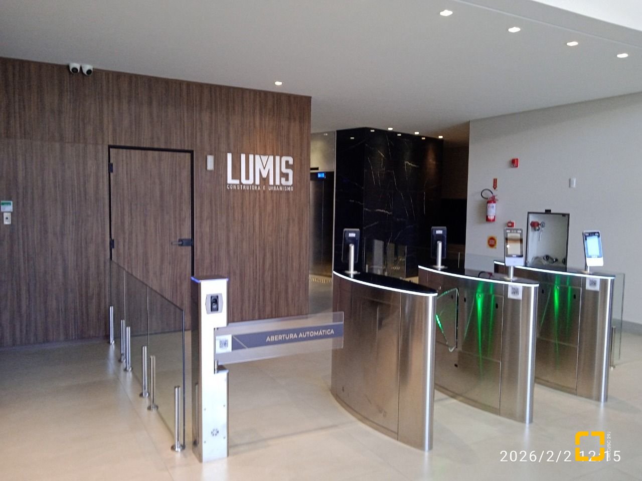 Sala com 41m², 1 garagem, no bairro Balneário em Florianópolis