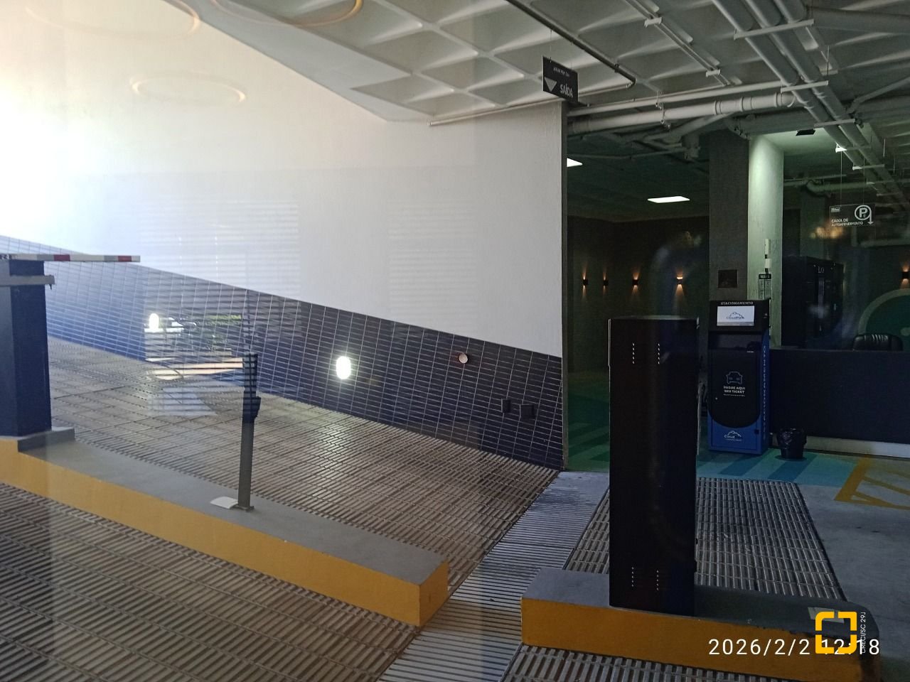 Sala com 41m², 1 garagem, no bairro Balneário em Florianópolis