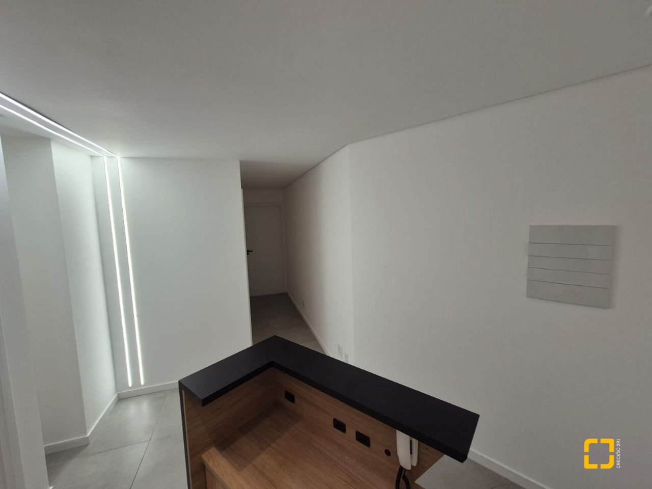 Sala com 41m², 1 garagem, no bairro Balneário em Florianópolis