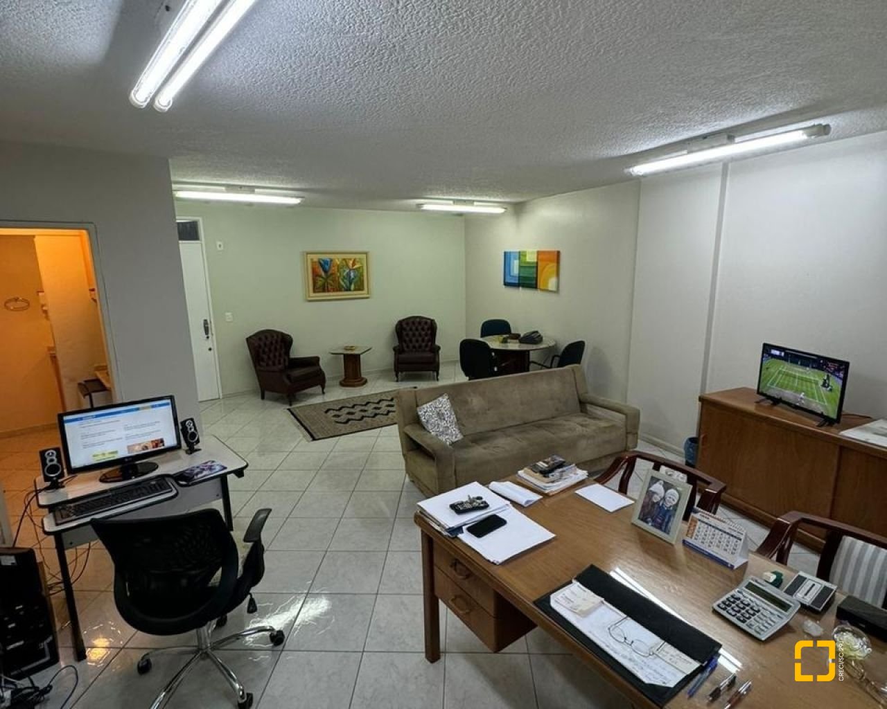Sala com 40m², no bairro Centro em Florianópolis