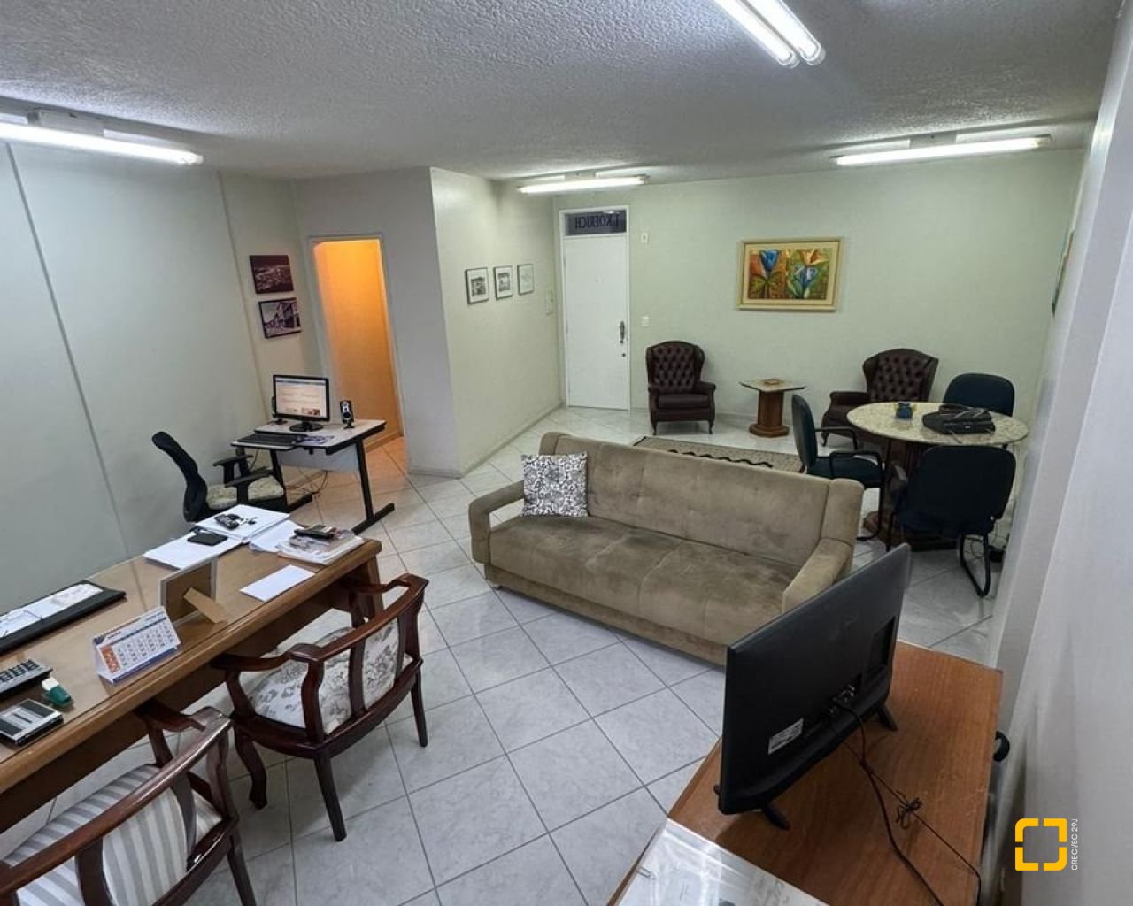 Sala com 40m², no bairro Centro em Florianópolis
