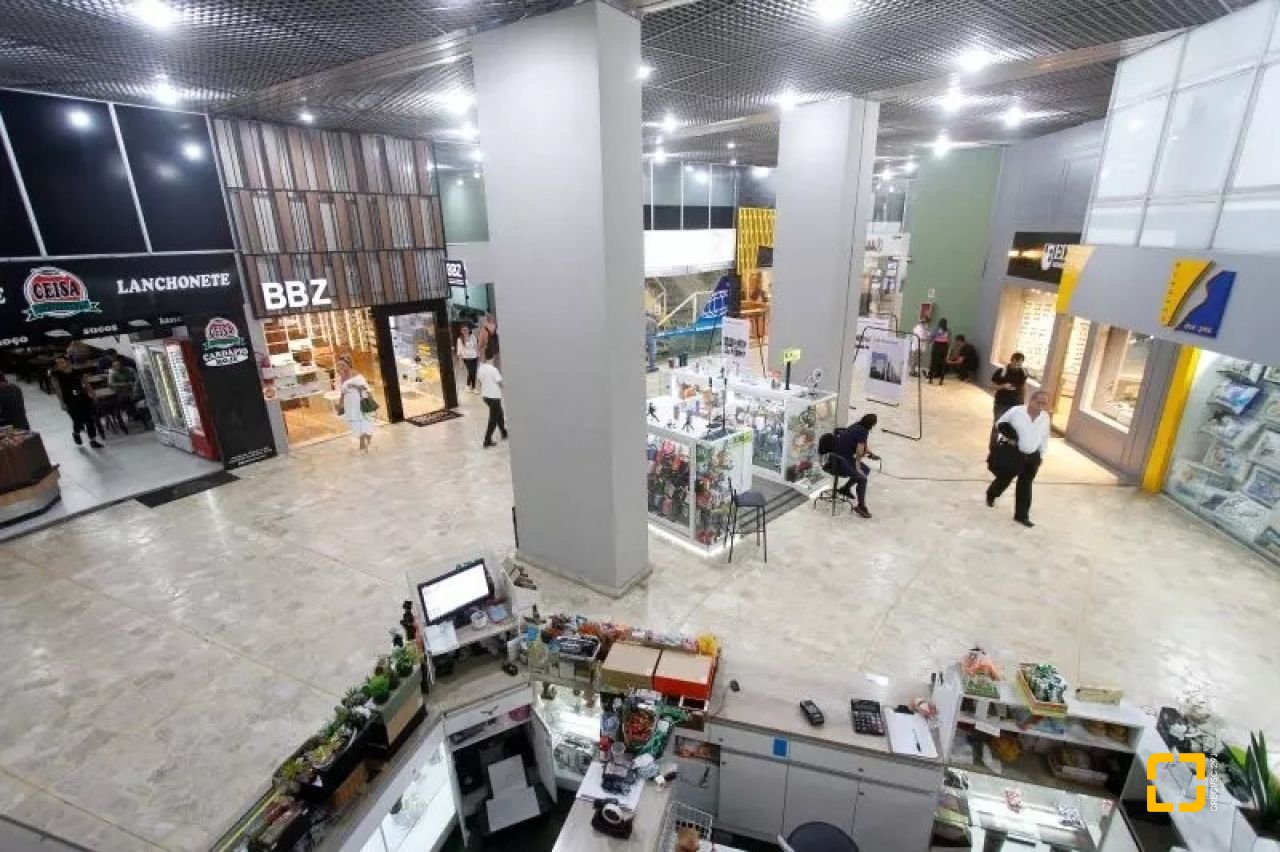 Sala com 40m², no bairro Centro em Florianópolis