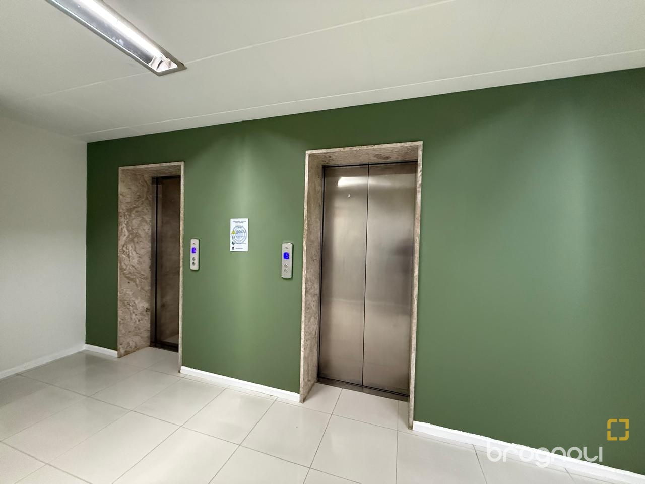 Sala com 40m², no bairro Centro em Florianópolis