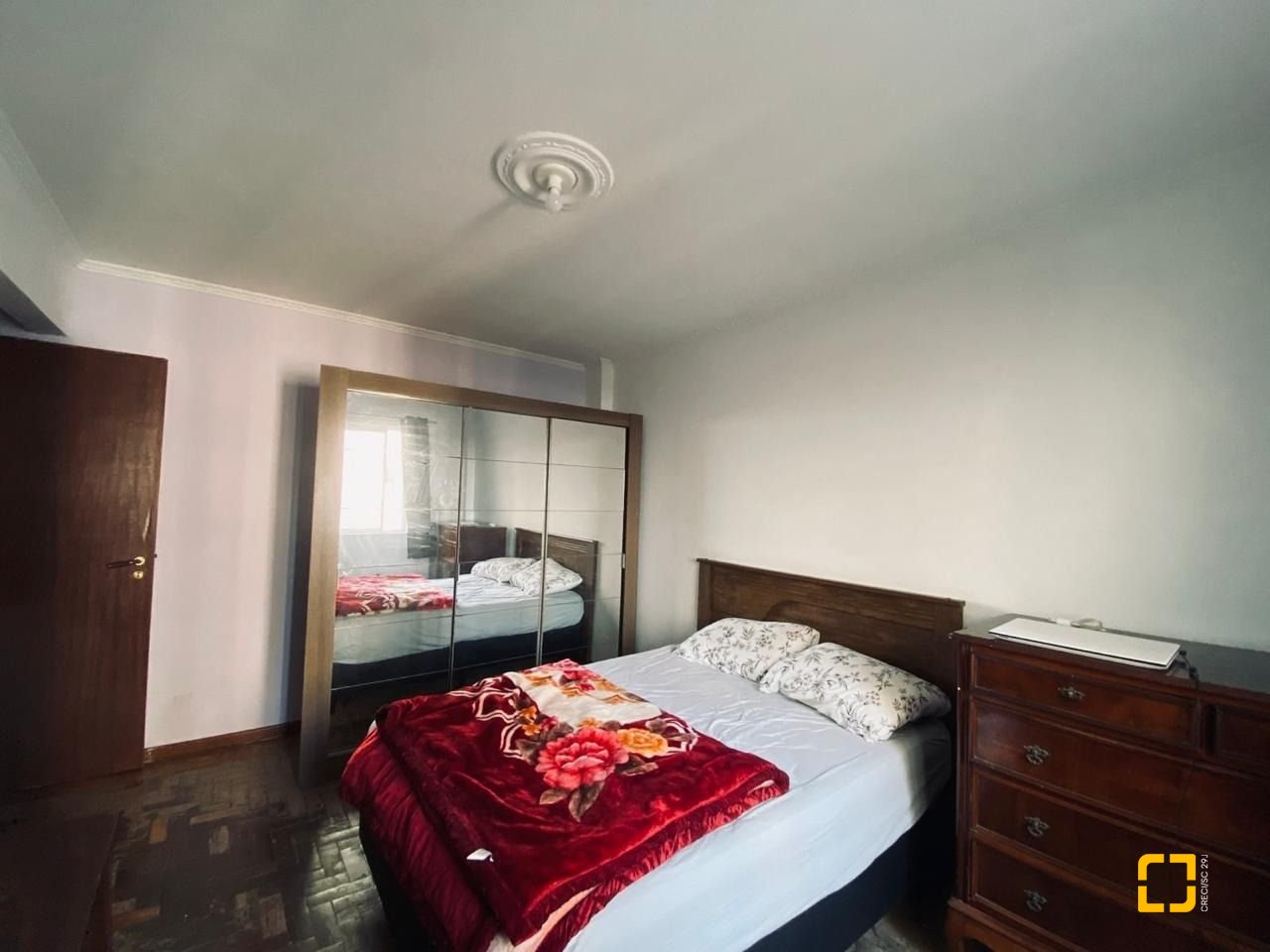 Apartamento com 84m², 4 quartos (sendo 1 suíte), 1 garagem, no bairro Centro em Florianópolis