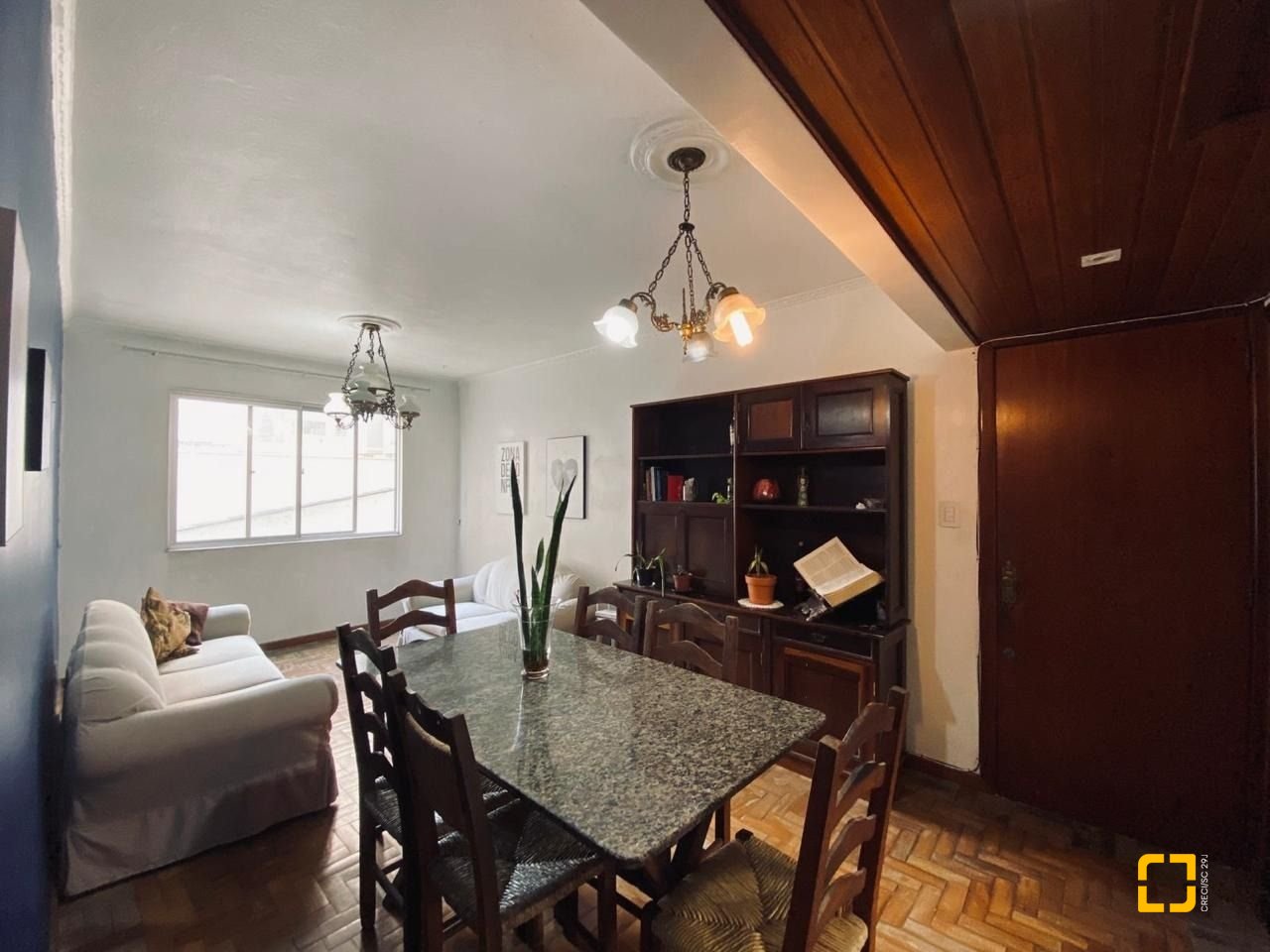 Apartamento com 84m², 4 quartos (sendo 1 suíte), 1 garagem, no bairro Centro em Florianópolis