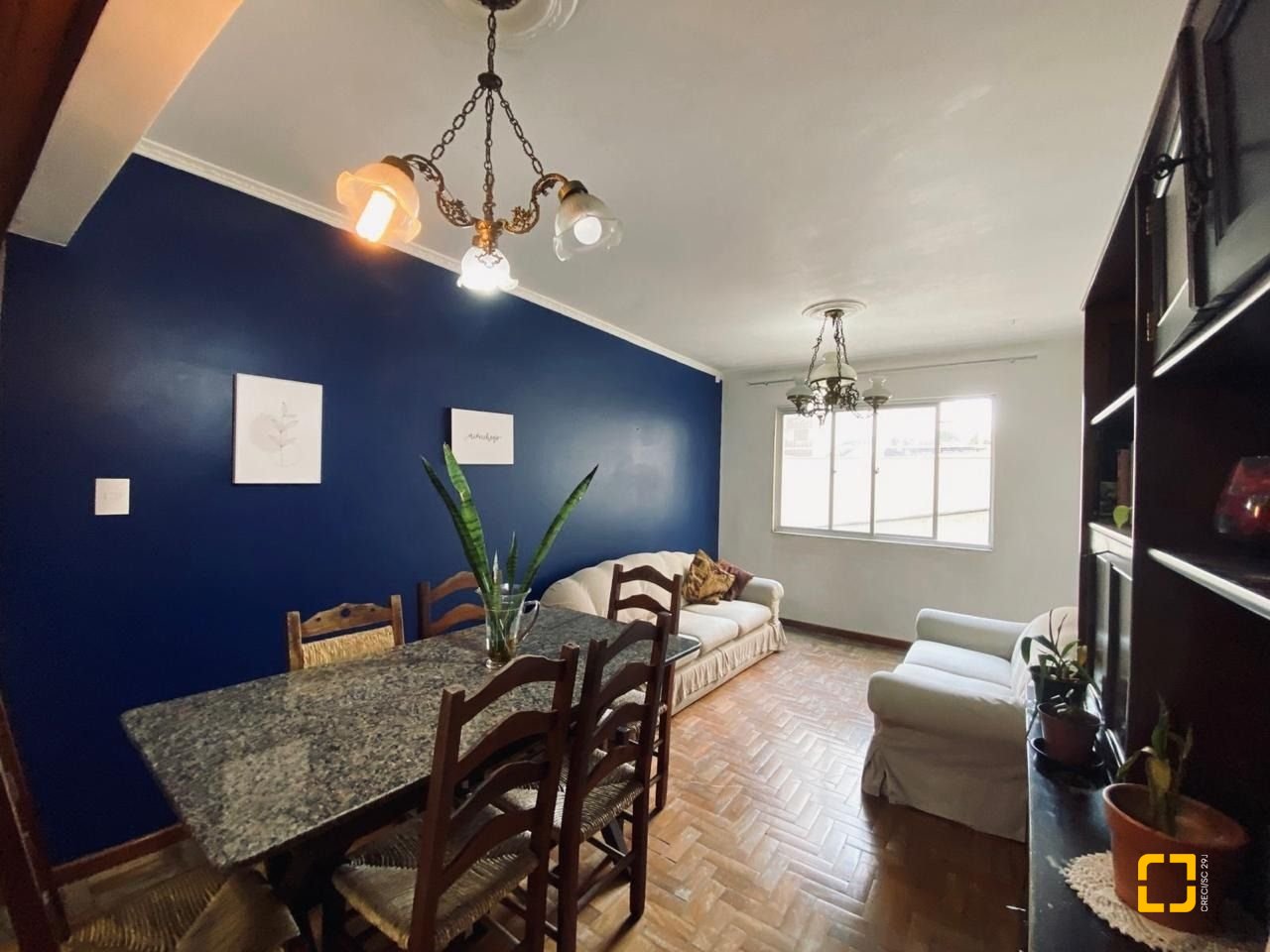 Apartamento com 84m², 4 quartos (sendo 1 suíte), 1 garagem, no bairro Centro em Florianópolis
