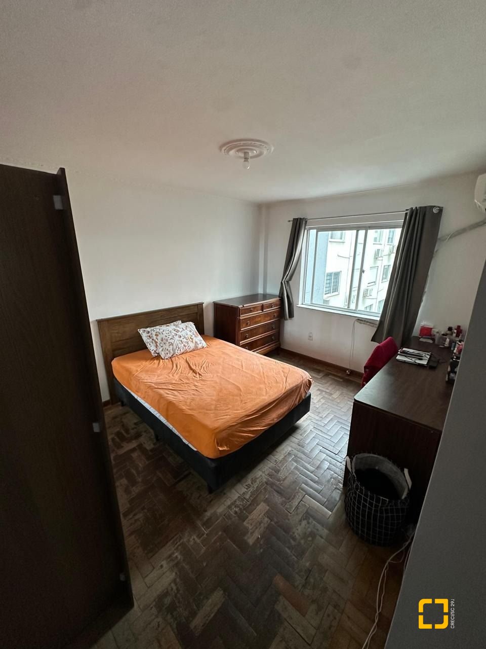 Apartamento com 84m², 4 quartos (sendo 1 suíte), 1 garagem, no bairro Centro em Florianópolis