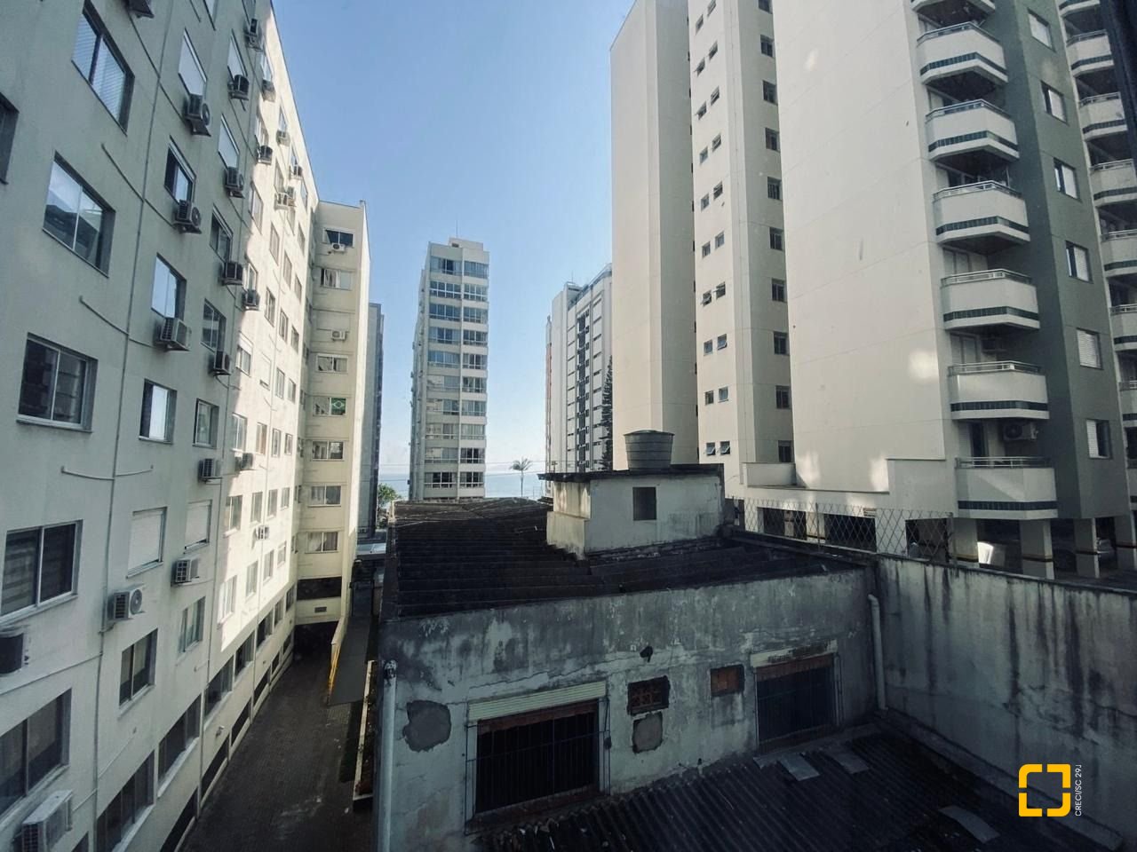 Apartamento com 84m², 4 quartos (sendo 1 suíte), 1 garagem, no bairro Centro em Florianópolis