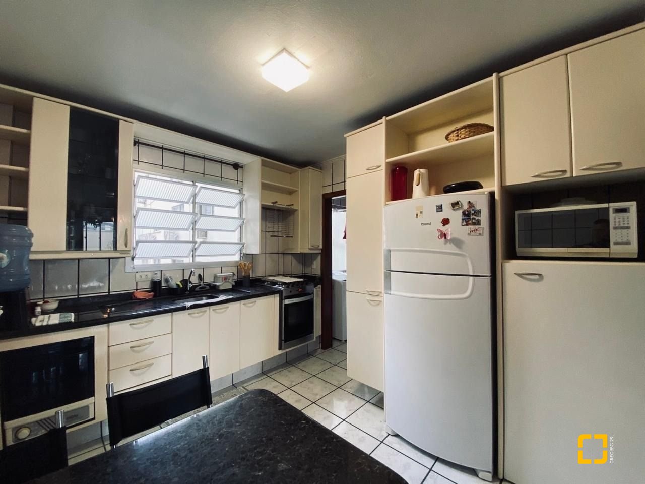Apartamento com 84m², 4 quartos (sendo 1 suíte), 1 garagem, no bairro Centro em Florianópolis