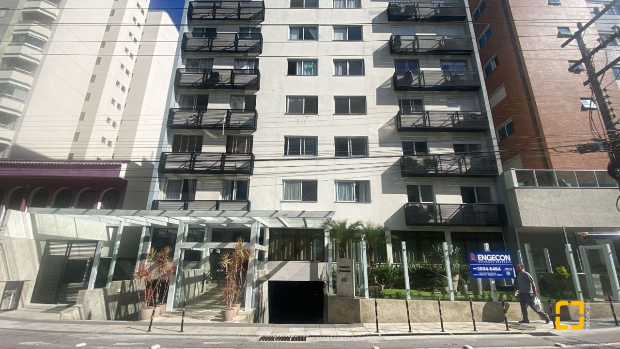 Apartamento com 84m², 4 quartos (sendo 1 suíte), 1 garagem, no bairro Centro em Florianópolis
