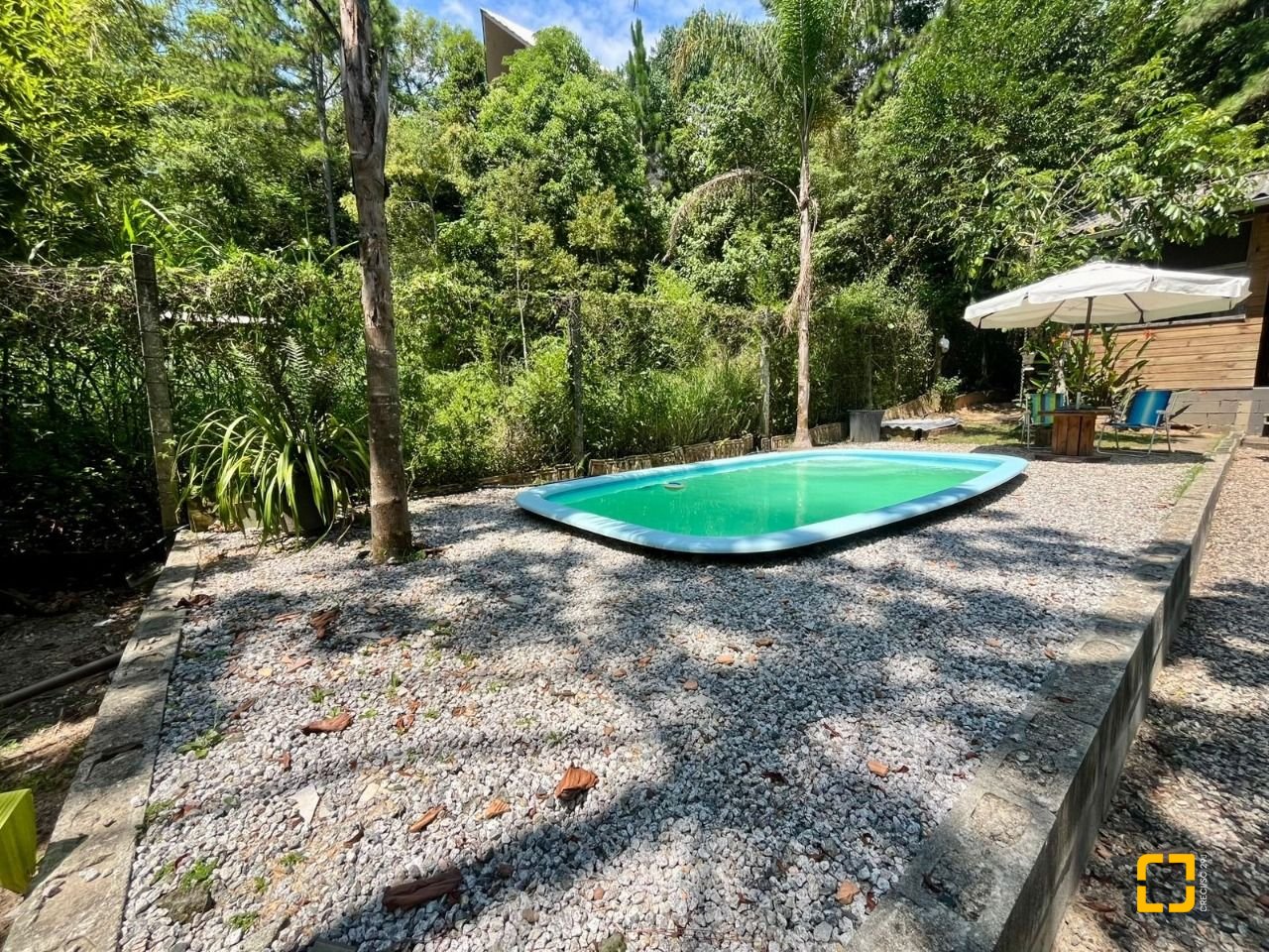 Casa com 80m², 3 quartos, 4 garagens, no bairro Campeche em Florianópolis
