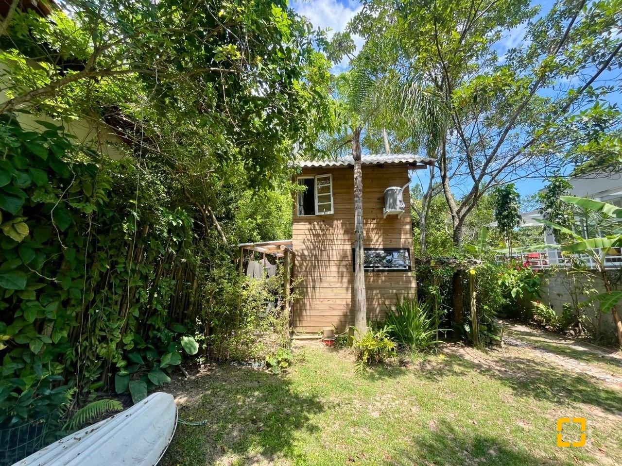 Casa com 80m², 3 quartos, 4 garagens, no bairro Campeche em Florianópolis