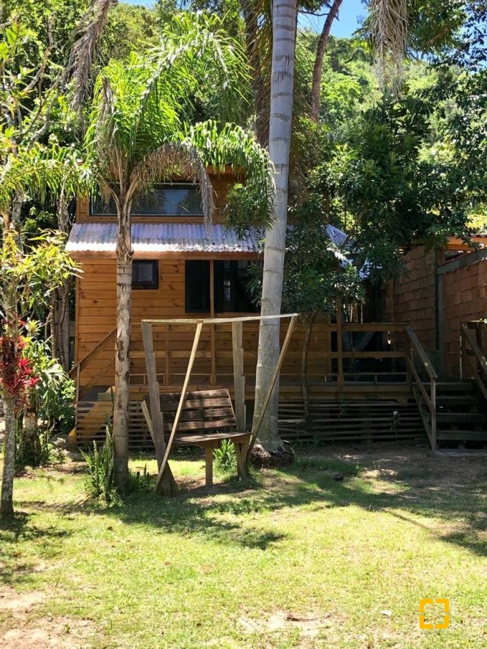 Casa com 80m², 3 quartos, 4 garagens, no bairro Campeche em Florianópolis