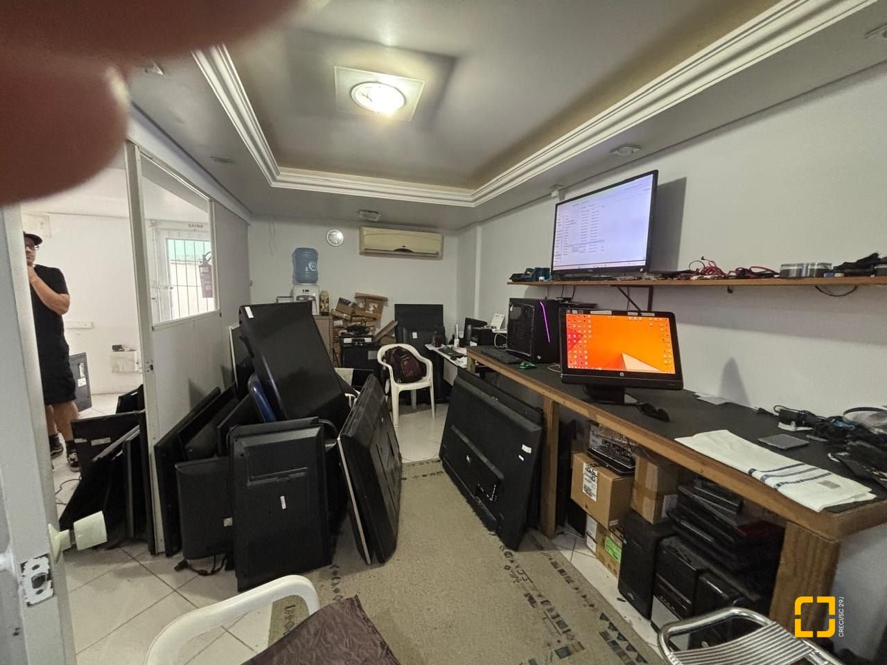 Loja com 39m², no bairro Barreiros em São José