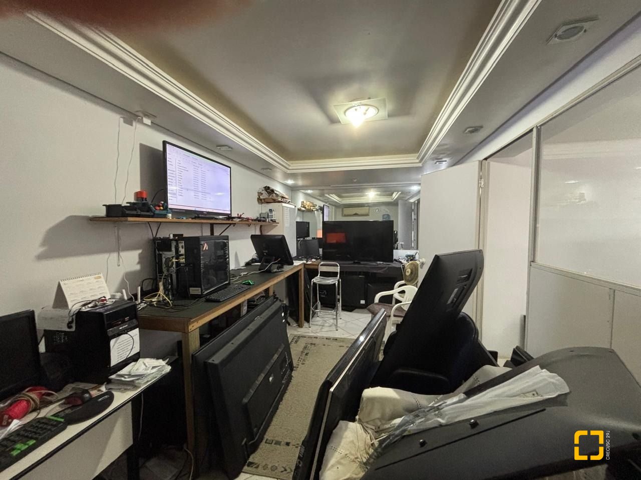 Loja com 39m², no bairro Barreiros em São José