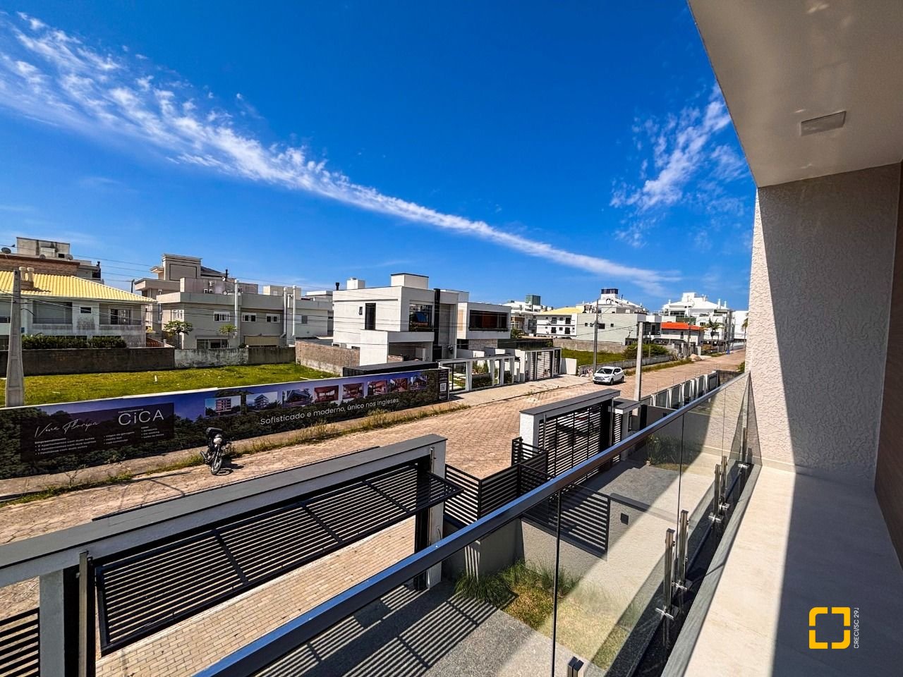 Casa com 215m², 7 quartos (sendo 3 suítes), 2 garagens, no bairro Ingleses em Florianópolis
