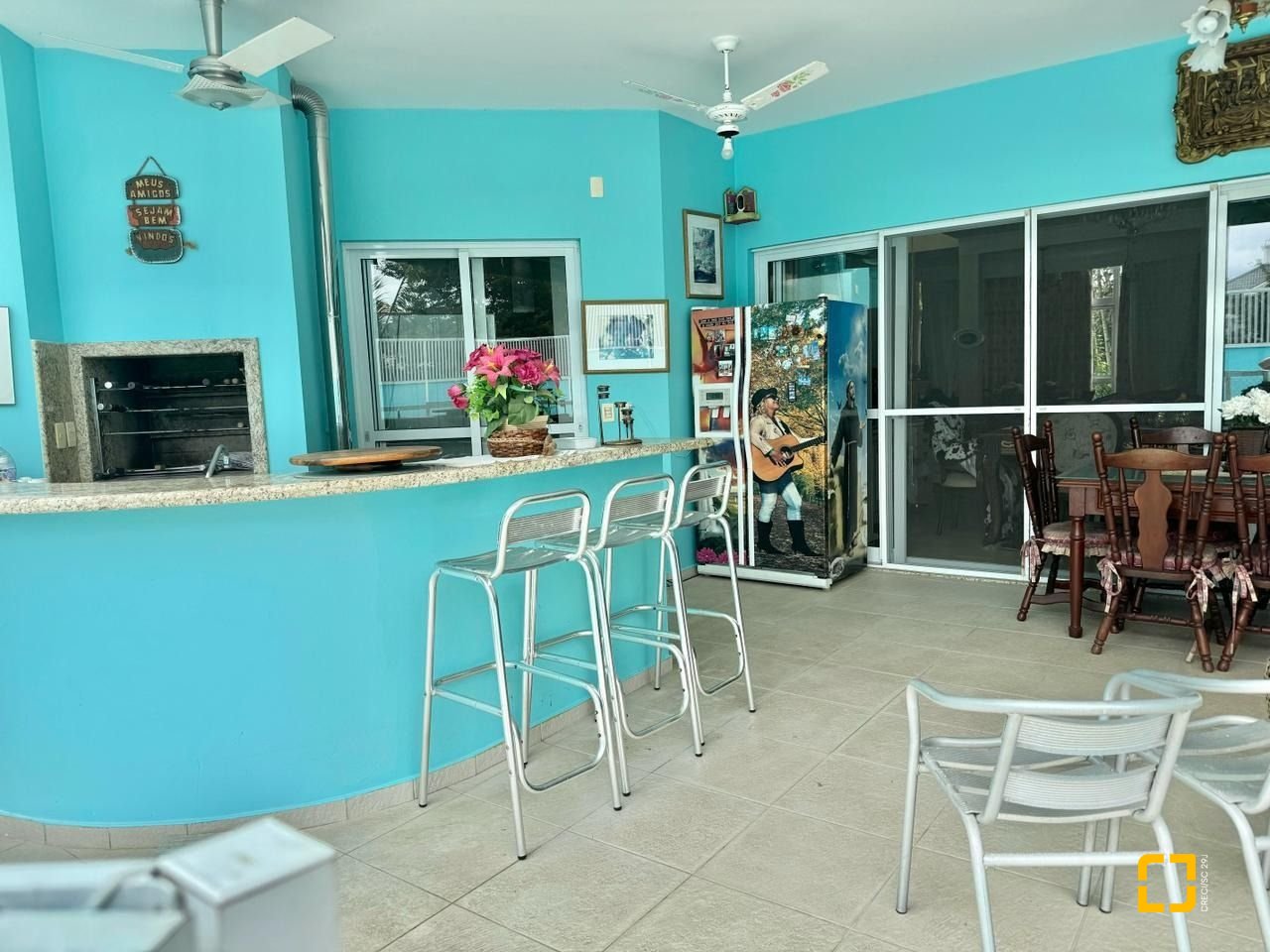 Casa com 269m², 5 quartos (sendo 2 suítes), 6 garagens, no bairro Jurerê em Florianópolis