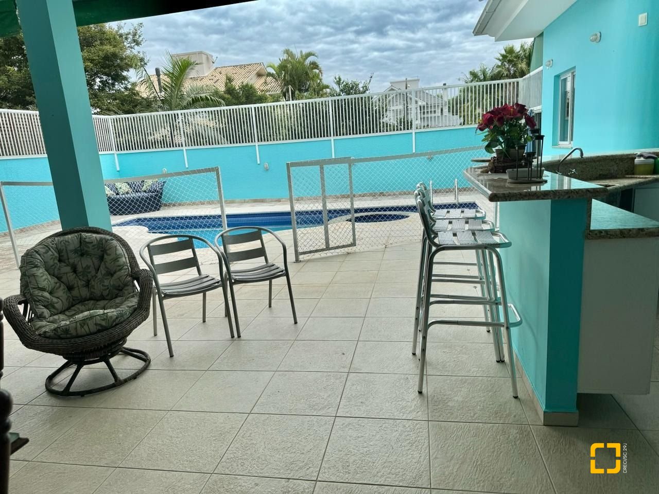 Casa com 269m², 5 quartos (sendo 2 suítes), 6 garagens, no bairro Jurerê em Florianópolis
