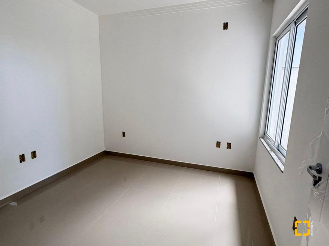 Casa com 79m², 3 quartos (sendo 1 suíte), 1 garagem, no bairro Sertão do Maruim em São José
