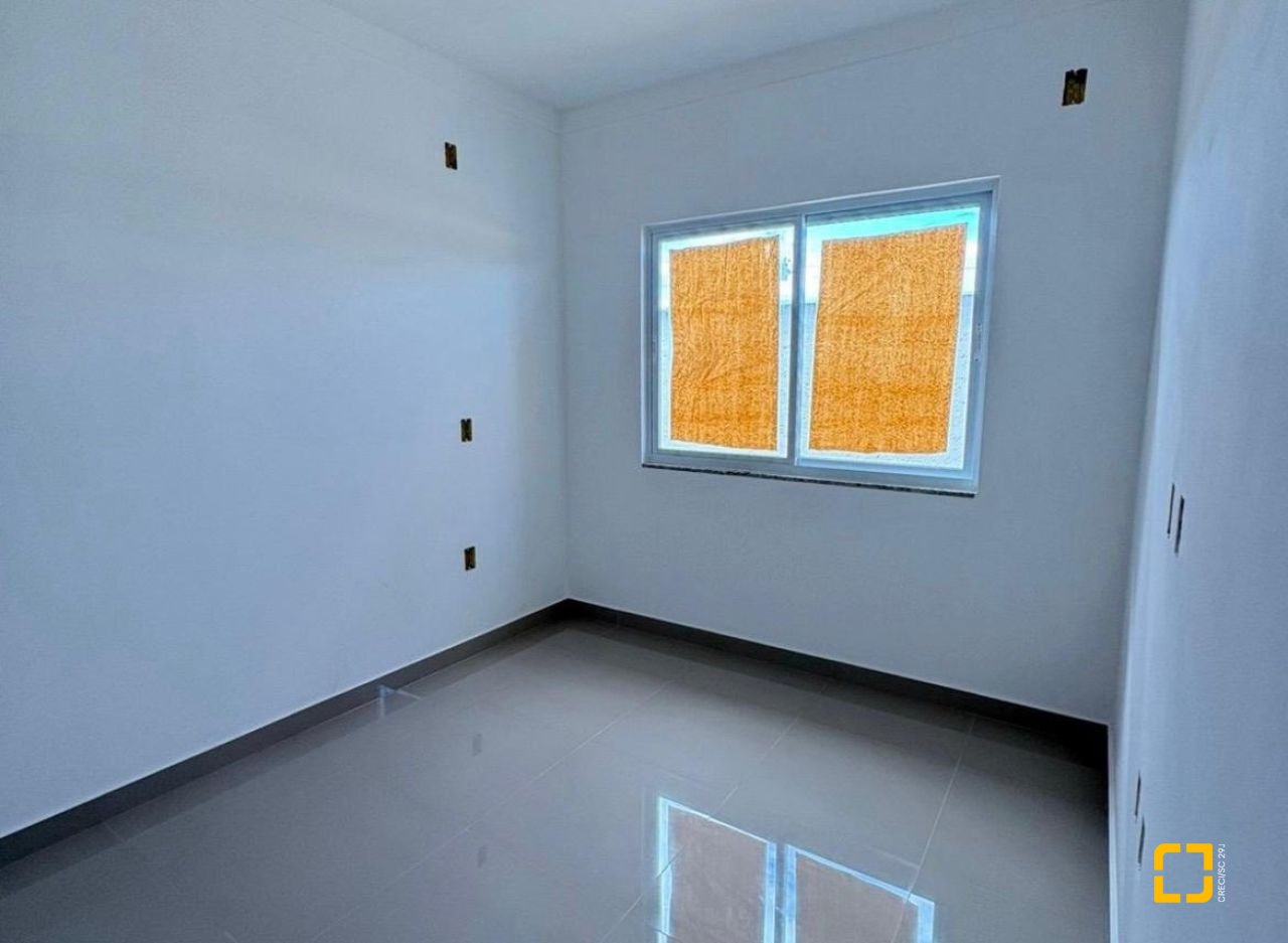 Casa com 79m², 3 quartos (sendo 1 suíte), 1 garagem, no bairro Sertão do Maruim em São José