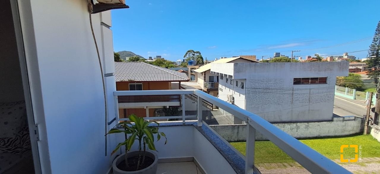 Apartamento com 74m², 4 quartos (sendo 1 suíte), 1 garagem, no bairro Ingleses em Florianópolis