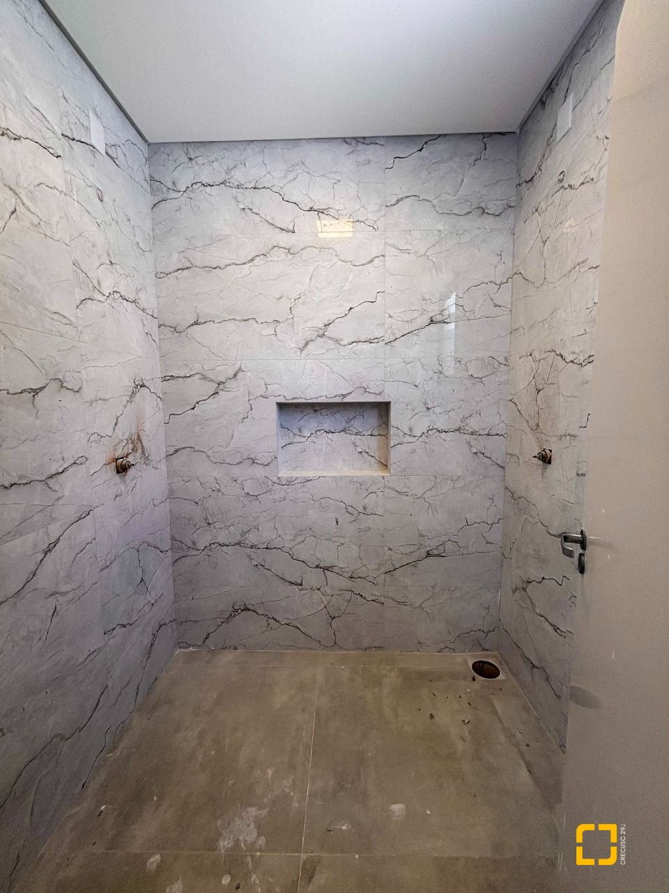 Casa com 157m², 4 quartos (sendo 1 suíte), 1 garagem, no bairro Rio Vermelho em Florianópolis