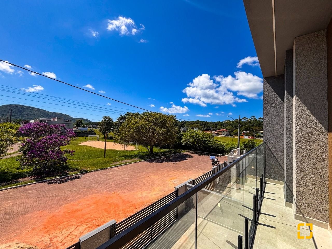 Casa com 157m², 4 quartos (sendo 1 suíte), 1 garagem, no bairro Rio Vermelho em Florianópolis