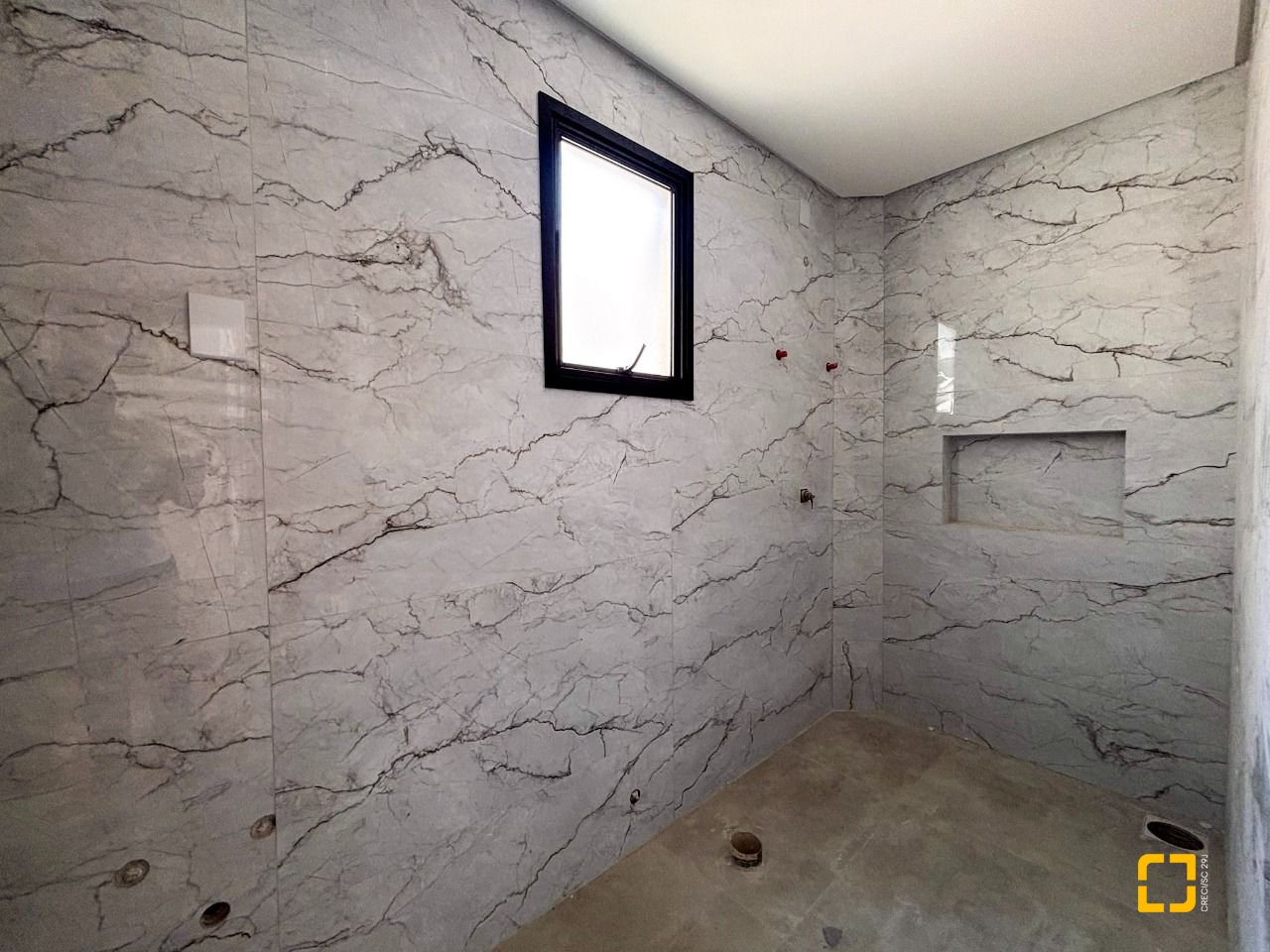Casa com 157m², 4 quartos (sendo 1 suíte), 1 garagem, no bairro Rio Vermelho em Florianópolis