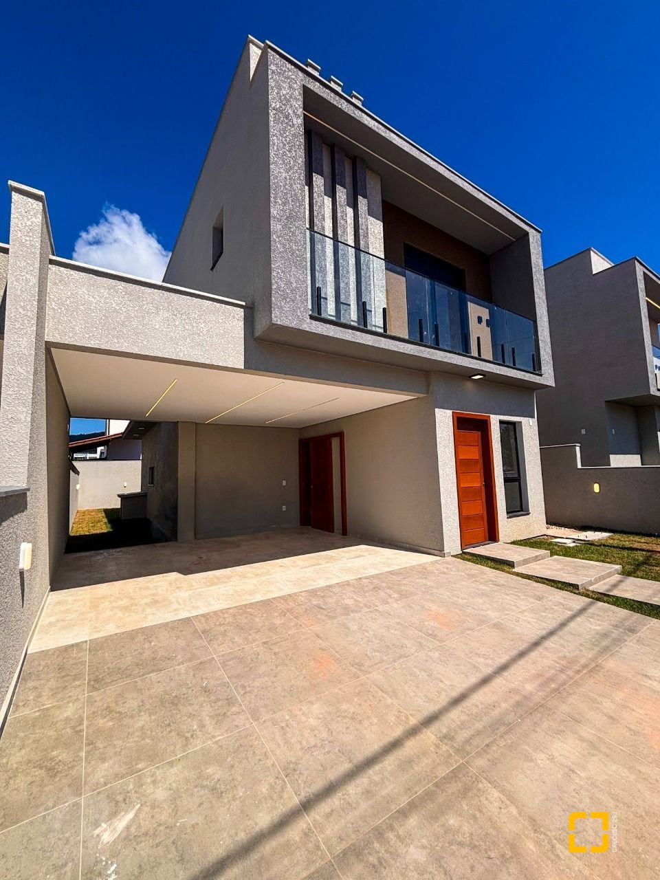 Casa com 157m², 4 quartos (sendo 1 suíte), 1 garagem, no bairro Rio Vermelho em Florianópolis