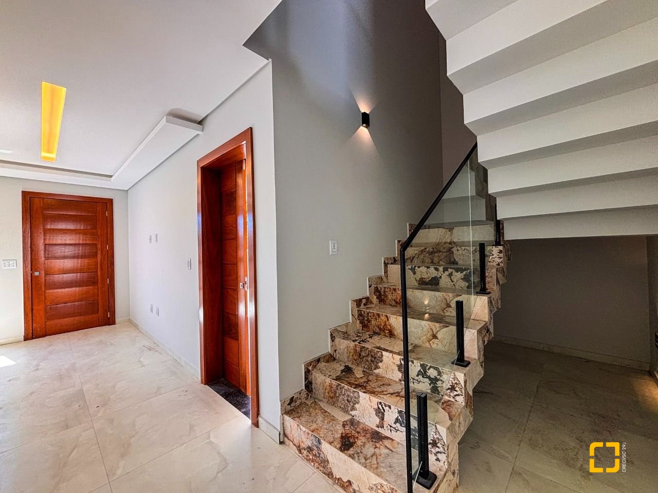 Casa com 157m², 4 quartos (sendo 1 suíte), 1 garagem, no bairro Rio Vermelho em Florianópolis