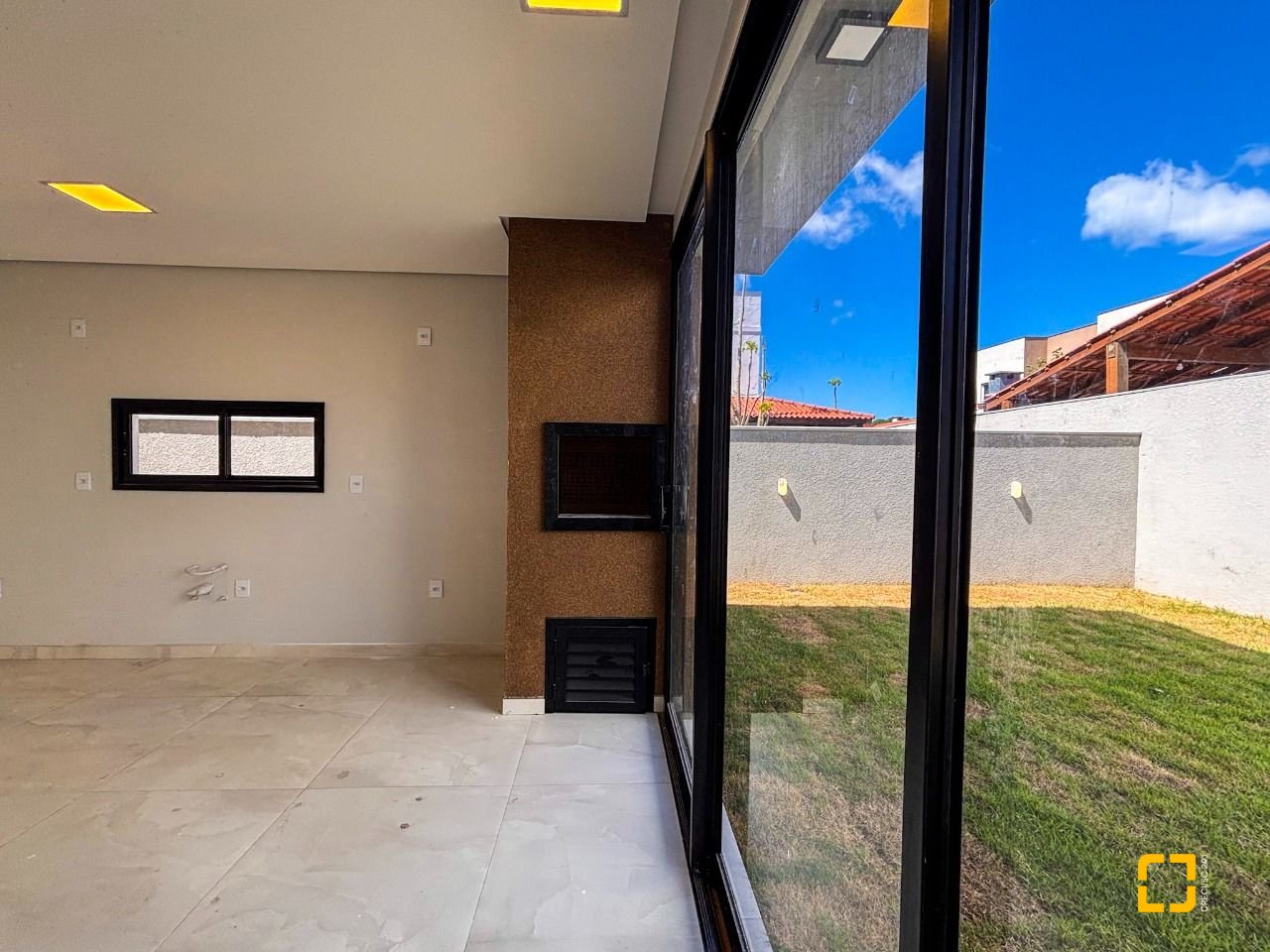 Casa com 157m², 4 quartos (sendo 1 suíte), 1 garagem, no bairro Rio Vermelho em Florianópolis