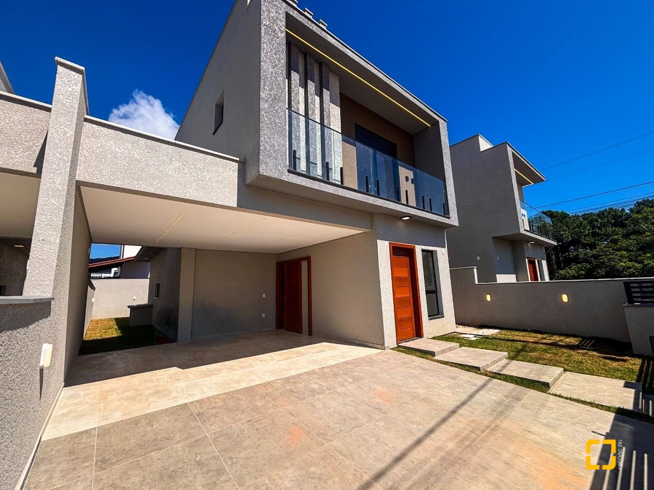 Casa com 157m², 4 quartos (sendo 1 suíte), 1 garagem, no bairro Rio Vermelho em Florianópolis