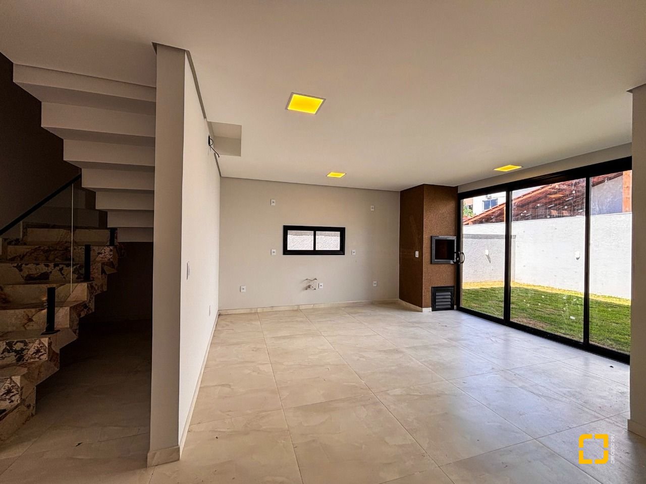 Casa com 157m², 4 quartos (sendo 1 suíte), 1 garagem, no bairro Rio Vermelho em Florianópolis