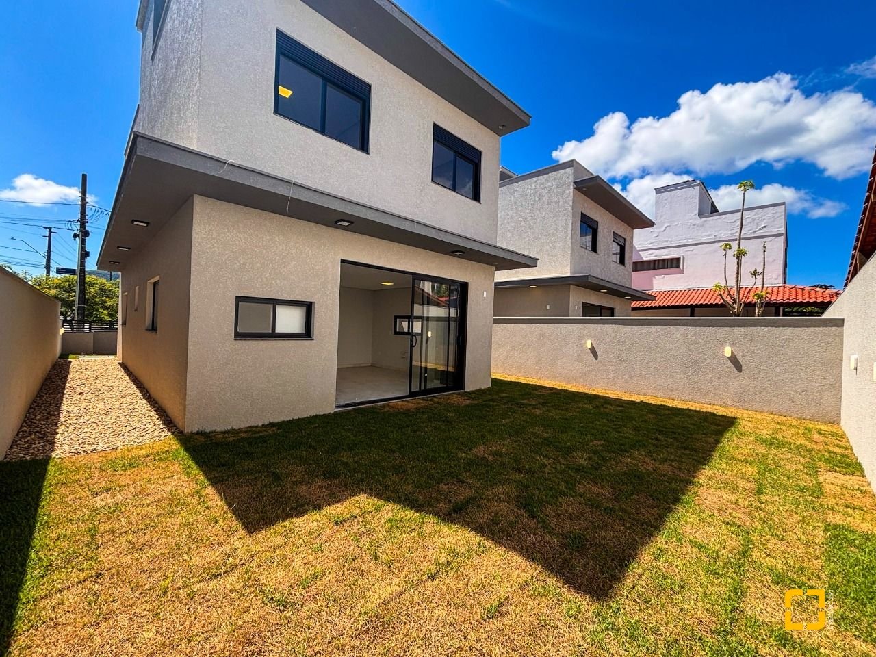 Casa com 157m², 4 quartos (sendo 1 suíte), 1 garagem, no bairro Rio Vermelho em Florianópolis